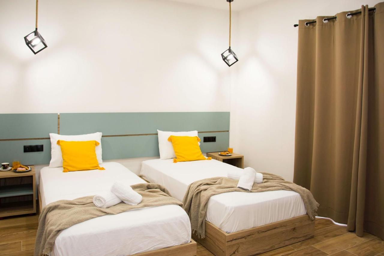 Big Max Guesthouse กาวอส ภายนอก รูปภาพ