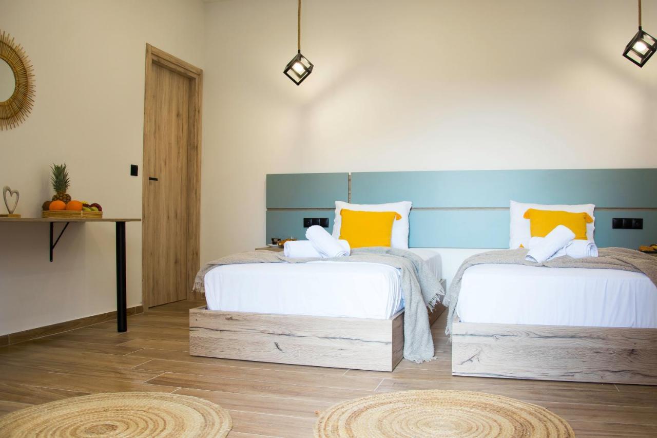 Big Max Guesthouse กาวอส ภายนอก รูปภาพ