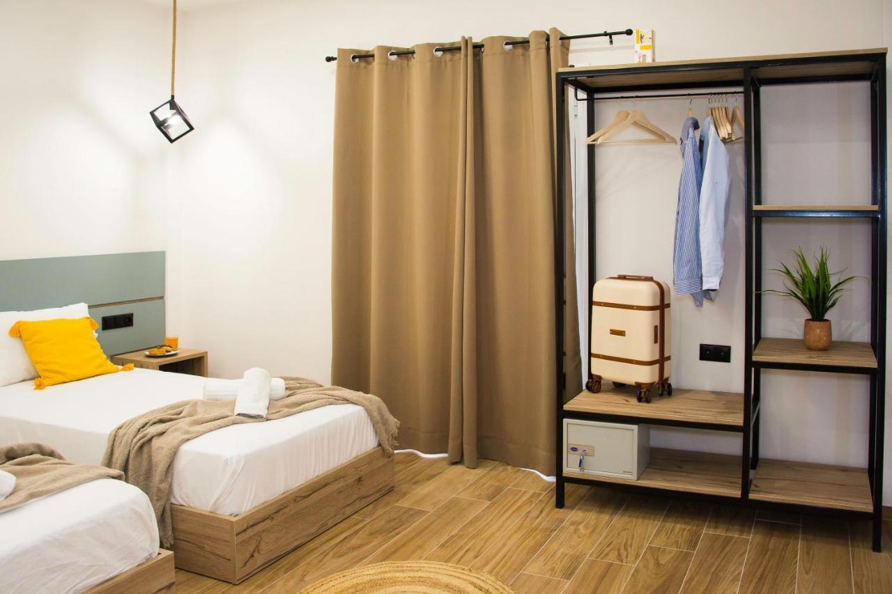 Big Max Guesthouse กาวอส ภายนอก รูปภาพ