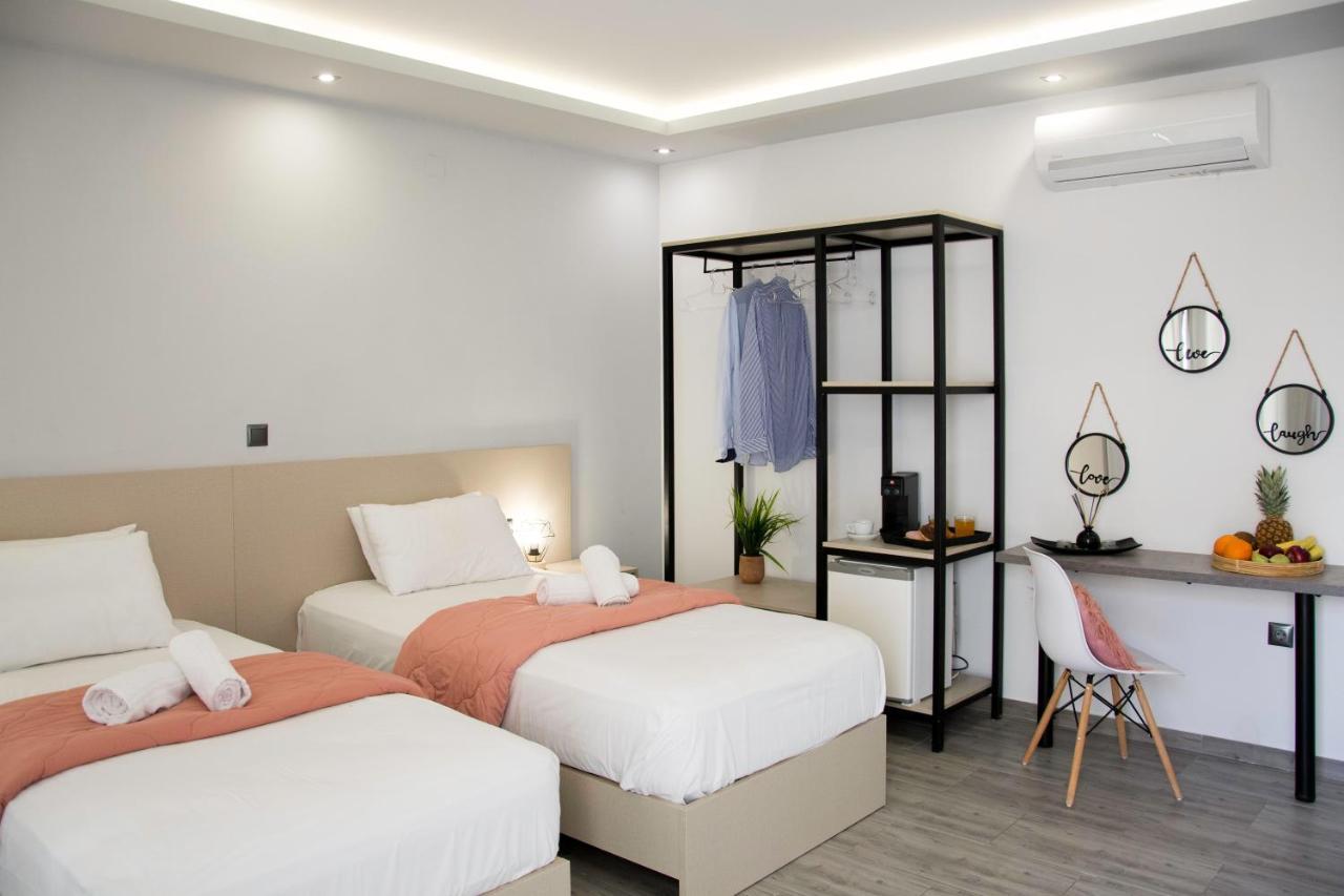 Big Max Guesthouse กาวอส ภายนอก รูปภาพ